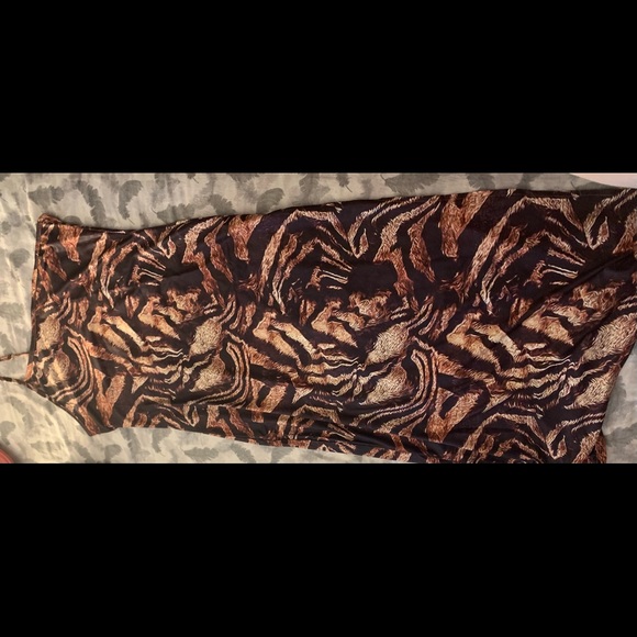 One shoulder tiger print slit dress - Picture 2 of 2